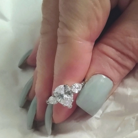 Pear-shaped  White Sapphire Fashion Ring - Picture 3 of 13